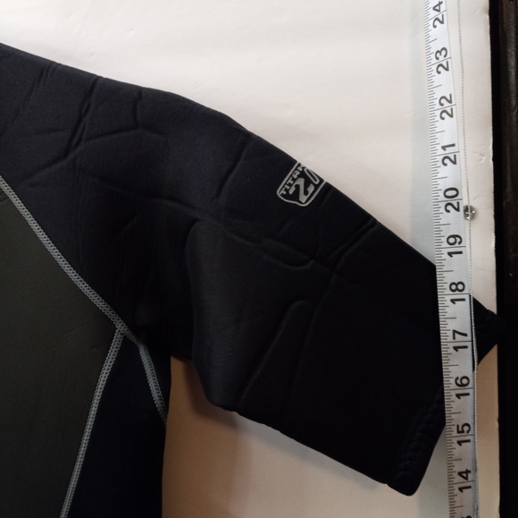 Ron Jon Surf Shop Youth's Wetsuit 16 Black Shorty Titanium 2.2 Stretch Swimming - Picture 14 of 16